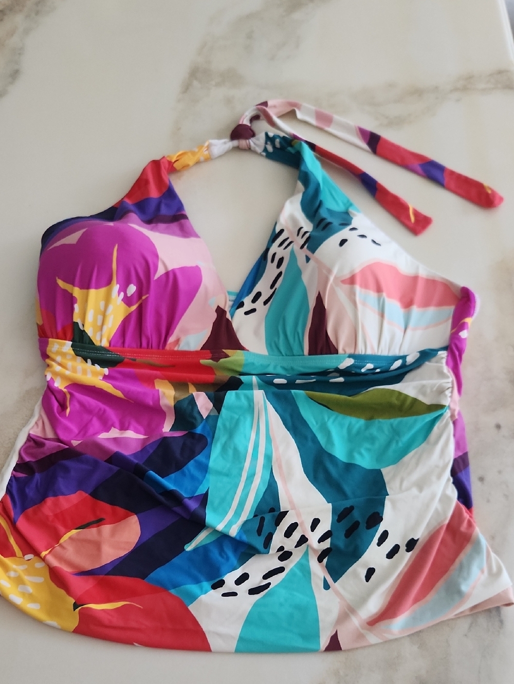 La Blanca Tankini Top..Colorful Abstract Halter Swimsuit Top